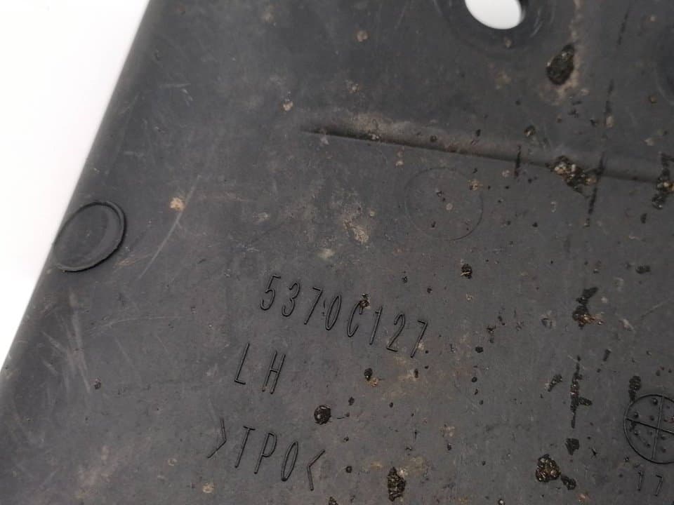 Plastico MITSUBISHI L 200 (K6/7) 2