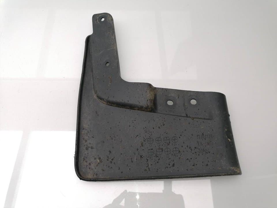 Plastico MITSUBISHI L 200 (K6/7) 3