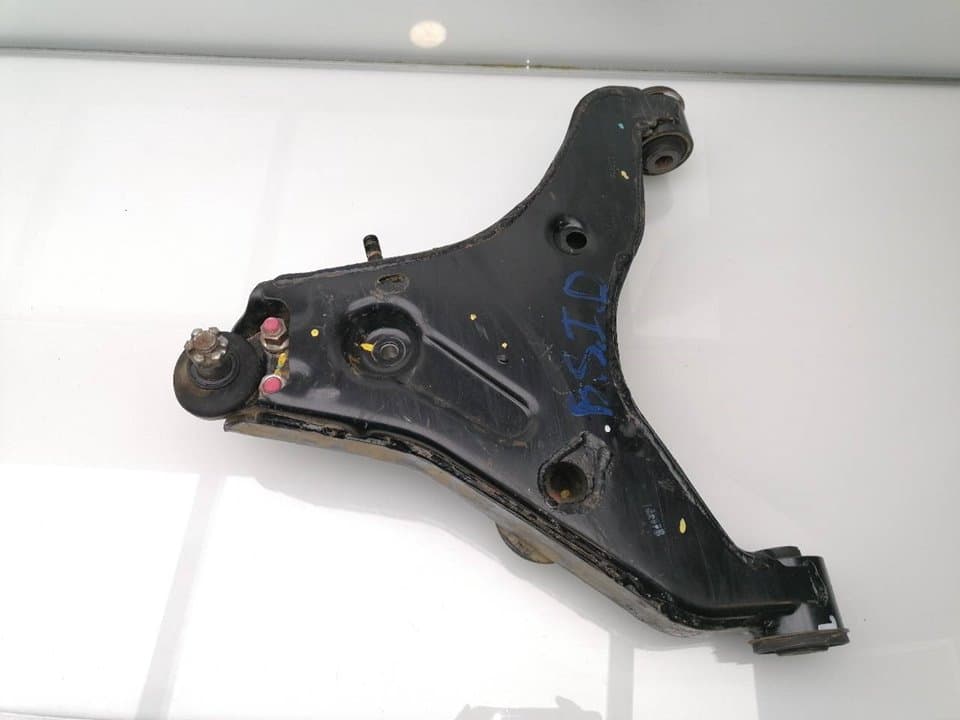 Brazo suspension inferior delantero derecho MITSUBISHI L 200 (K6/7) 3