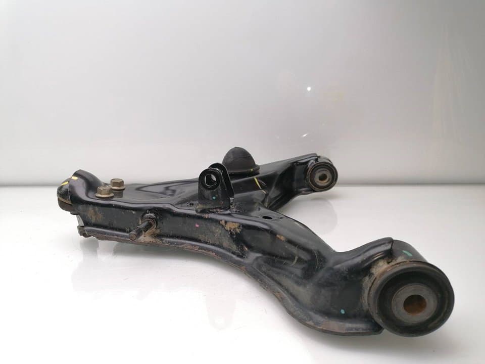 Brazo suspension inferior delantero derecho MITSUBISHI L 200 (K6/7) 2