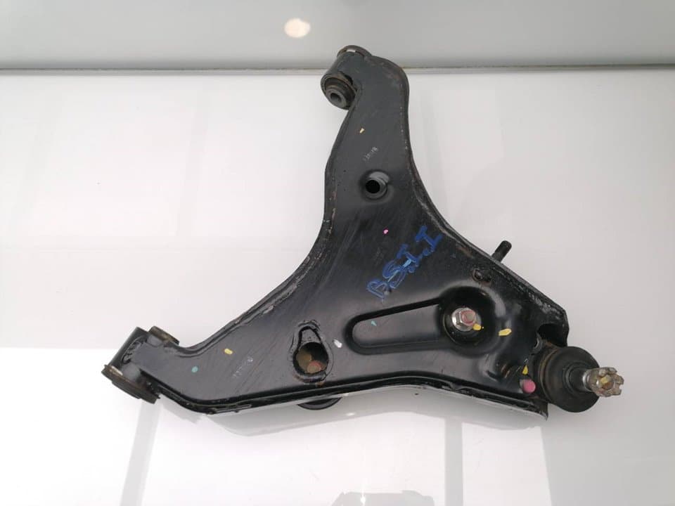 Brazo suspension inferior delantero izquierdo MITSUBISHI L 200 (K6/7) 3