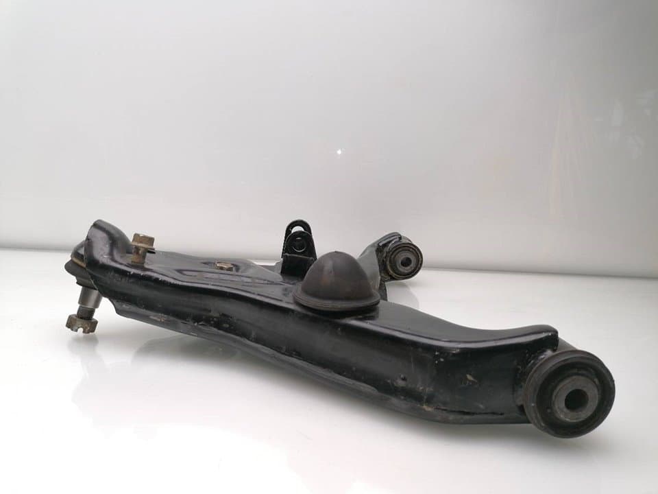 Brazo suspension inferior delantero izquierdo MITSUBISHI L 200 (K6/7) 2