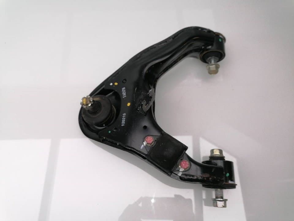 Brazo suspension superior delantero derecho MITSUBISHI L 200 (K6/7) 3
