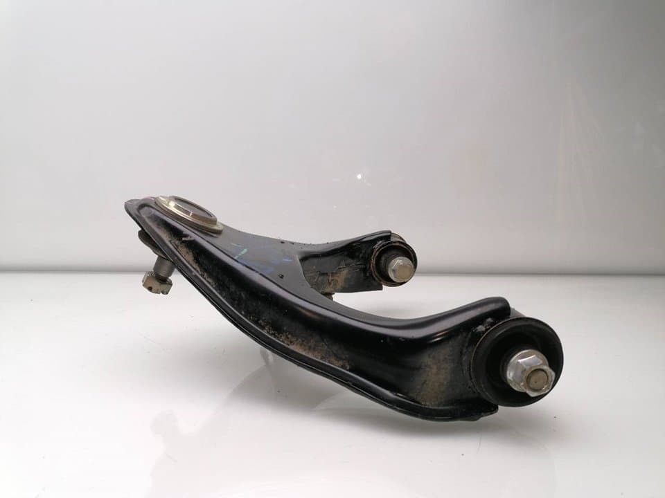 Brazo suspension superior delantero derecho MITSUBISHI L 200 (K6/7) 2