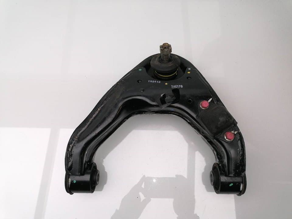 Brazo suspension superior delantero izquierdo MITSUBISHI L 200 (K6/7) 3
