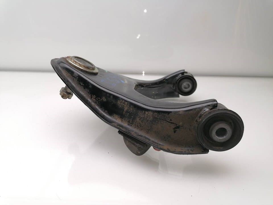 Brazo suspension superior delantero izquierdo MITSUBISHI L 200 (K6/7) 2