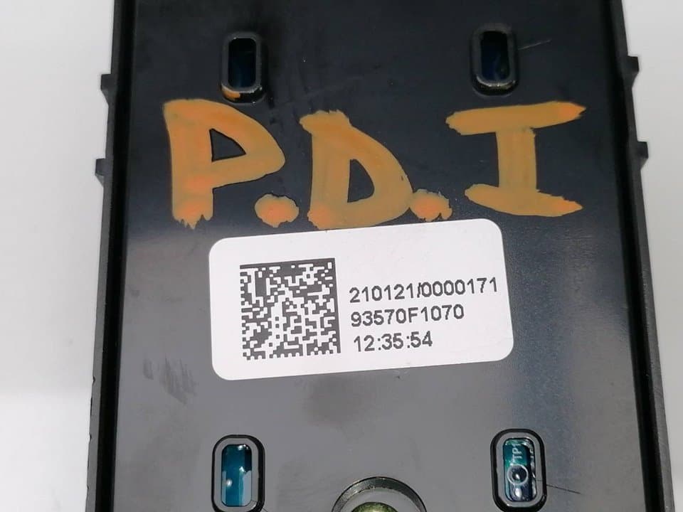 Mando elevalunas delantero izquierdo KIA SPORTAGE 4