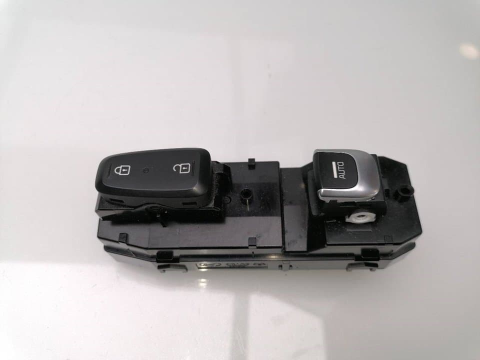Mando elevalunas delantero derecho KIA SPORTAGE