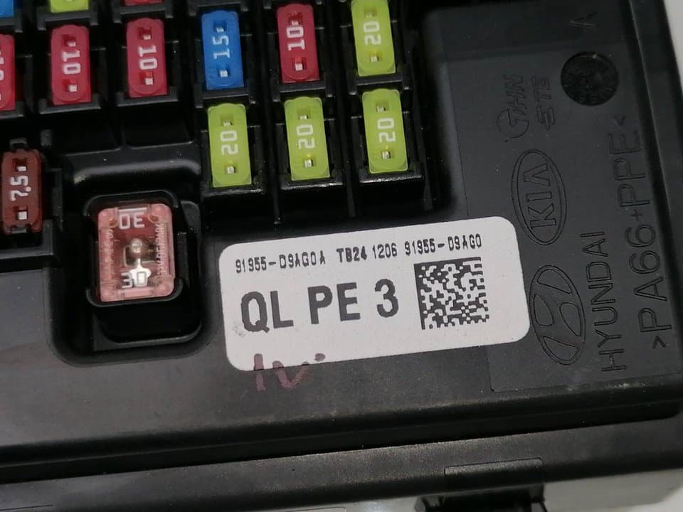 Caja reles / fusibles KIA SPORTAGE 3