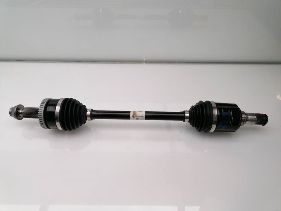 Transmision delantera izquierda KIA SPORTAGE
