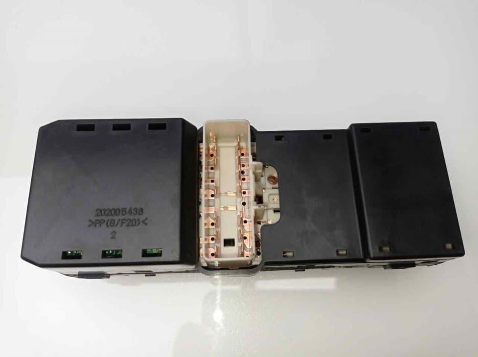 Mando elevalunas delantero izquierdo CHEVROLET CAPTIVA 3