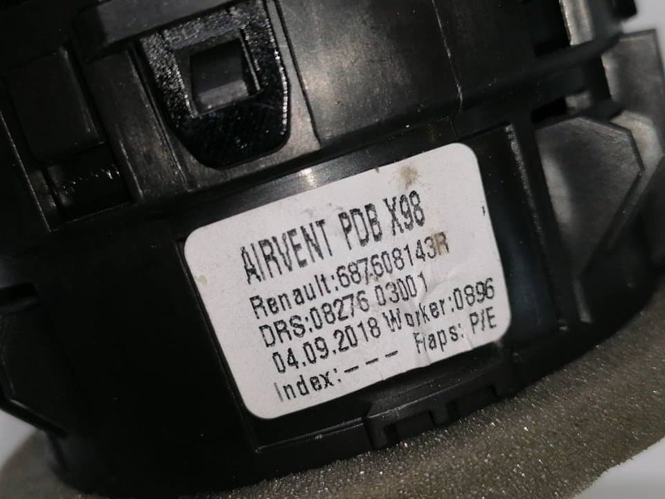 Recambio RENAULT CLIO IV ref. 687608143R 3