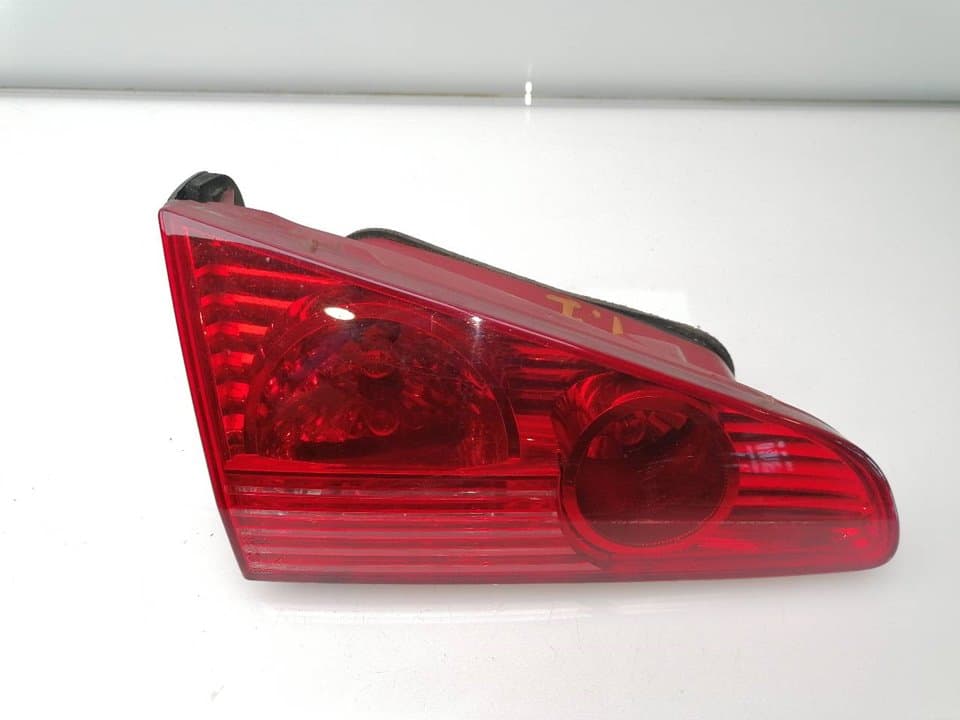 Piloto trasero izquierdo PEUGEOT 607 (S1)