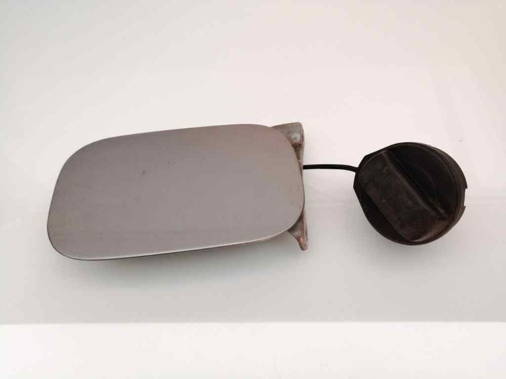 Tapa exterior combustible AUDI A4 BERLINA (8E)