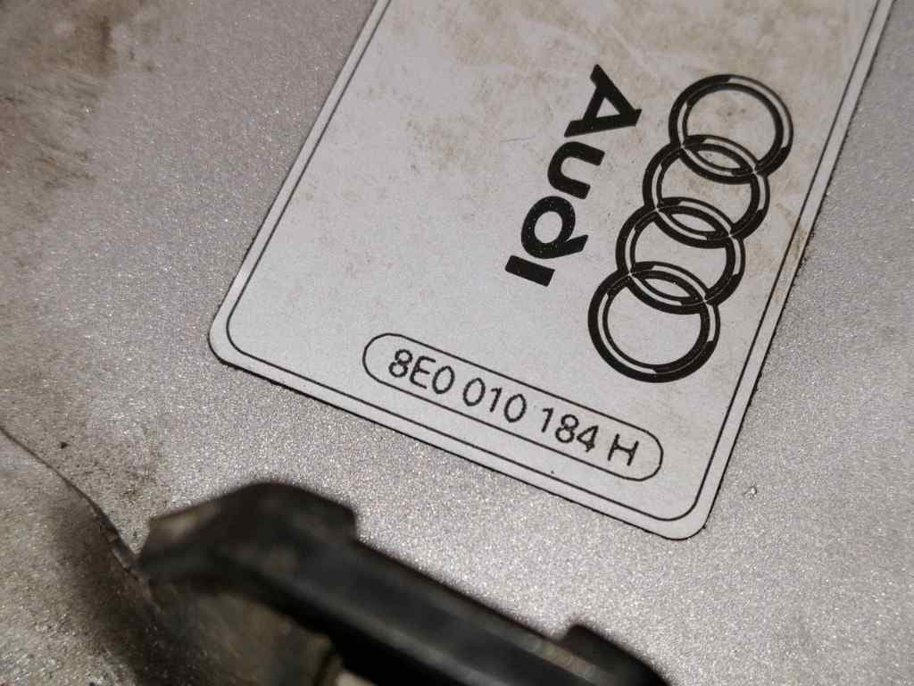 Tapa exterior combustible AUDI A4 BERLINA (8E) 2