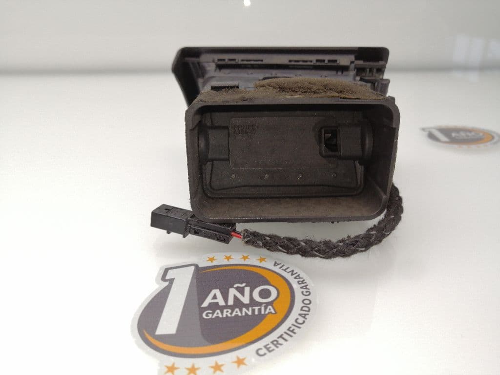 Plastico AUDI A4 BERLINA (8E) 2