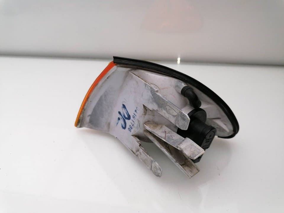 Recambio BMW SERIE 3 BERLINA (E90) ref. 63136902766 2
