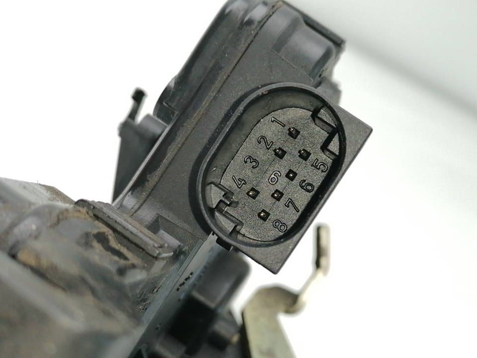Cerradura puerta trasera izquierda BMW SERIE 3 BERLINA (E90) 2
