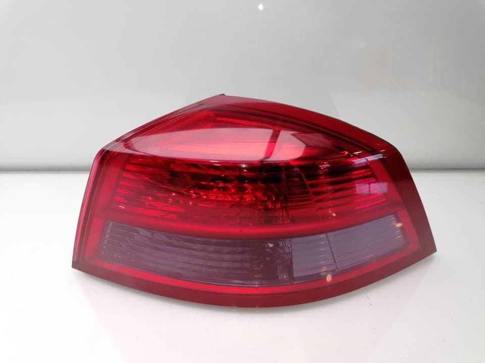 Piloto trasero derecho RENAULT VEL SATIS (BJ0)