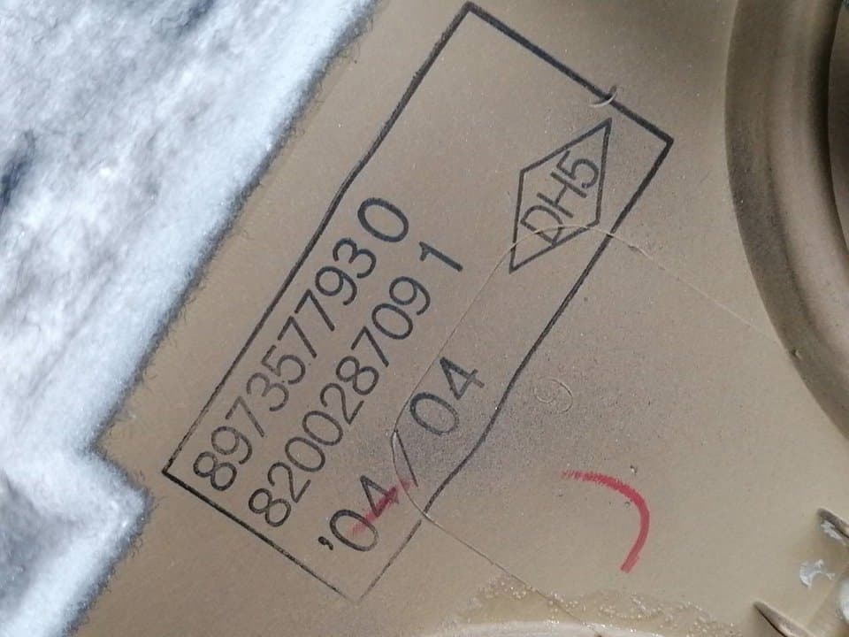Plastico RENAULT VEL SATIS (BJ0) 5