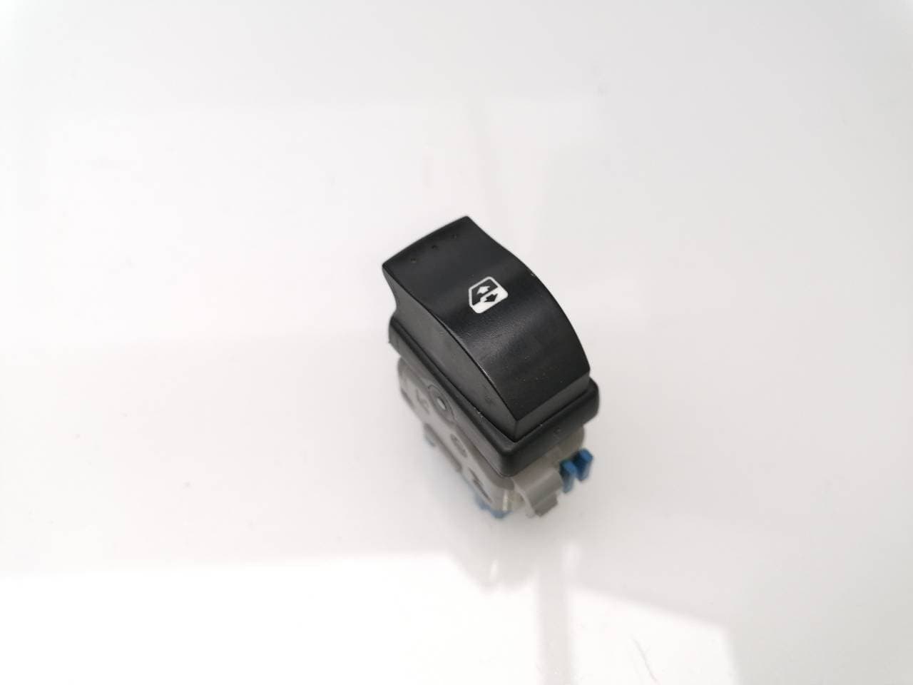 Mando elevalunas delantero derecho RENAULT MASTER II PHASE 2 COMBI