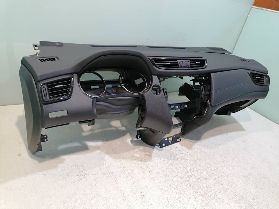 Salpicadero NISSAN X-TRAIL (T32) 2