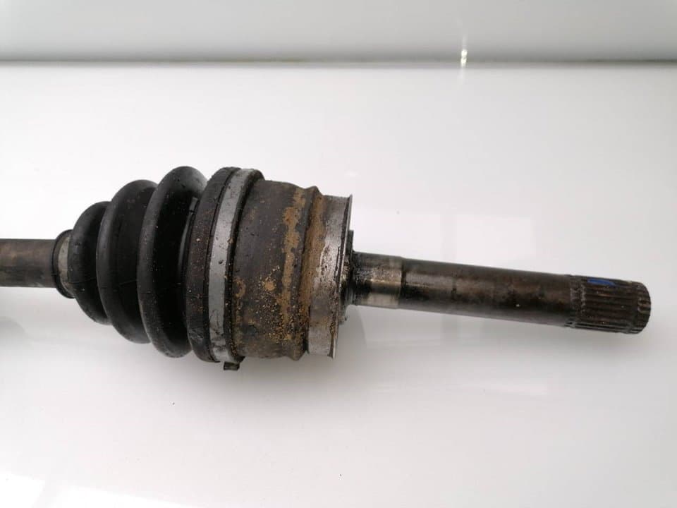 Transmision delantera izquierda NISSAN TERRANO/TERRANO.II (R20) 4