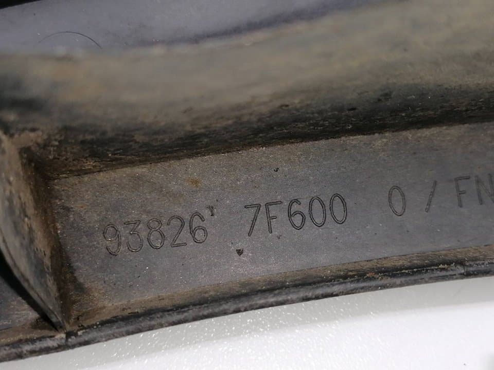 Aletin trasero derecho NISSAN TERRANO/TERRANO.II (R20) 5