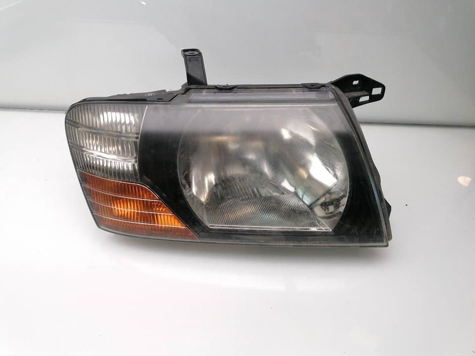 Faro derecho MITSUBISHI MONTERO (V60/V70)