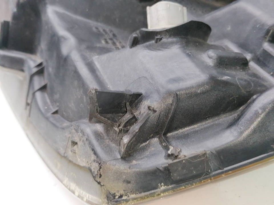 Faro derecho MITSUBISHI MONTERO (V60/V70) 3