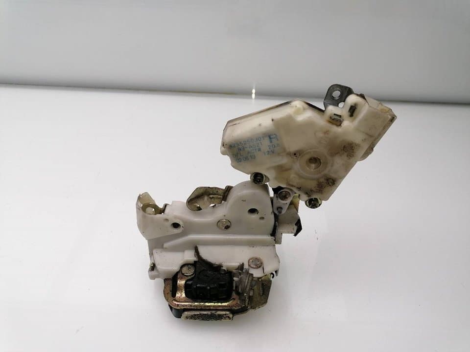 Cerradura puerta trasera derecha NISSAN TERRANO/TERRANO.II (R20) 2