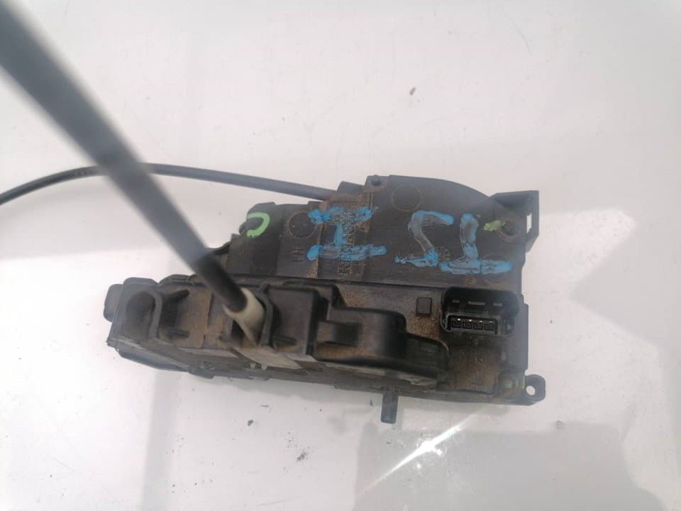 Cerradura puerta trasera izquierda RENAULT CLIO III 4