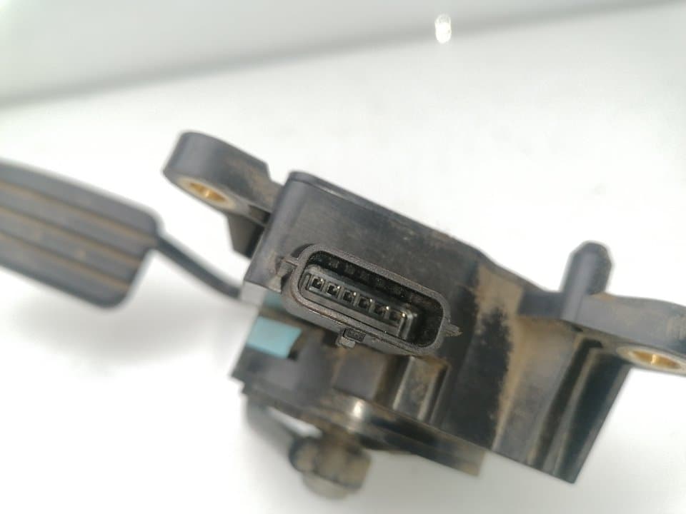 Pedal acelerador RENAULT CLIO III 2
