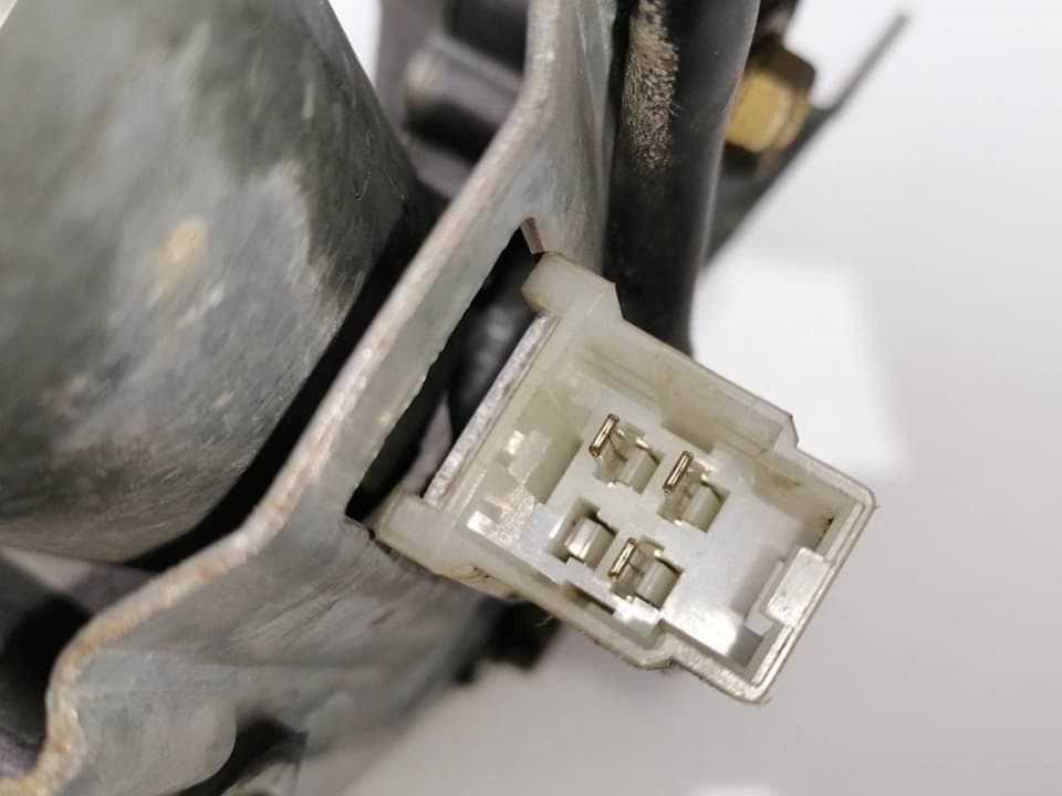 Motor limpia trasero NISSAN TERRANO/TERRANO.II (R20) 4