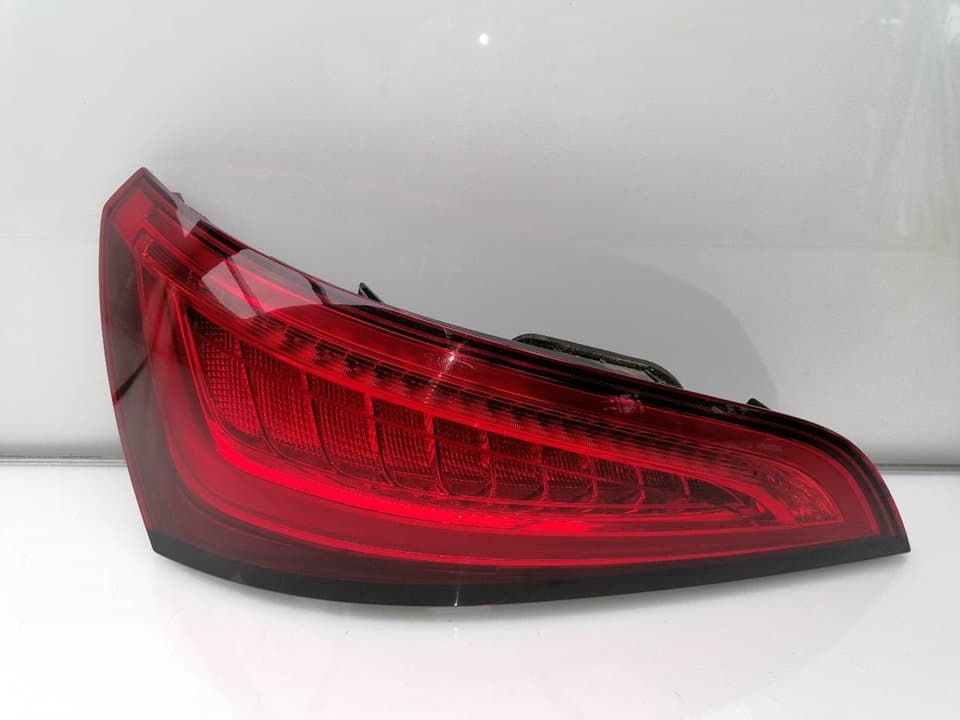 Piloto trasero izquierdo AUDI Q5 (8R)