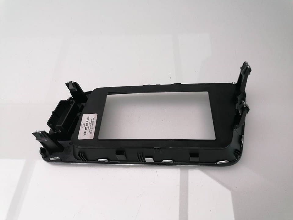 Plastico AUDI Q5 (8R) 3