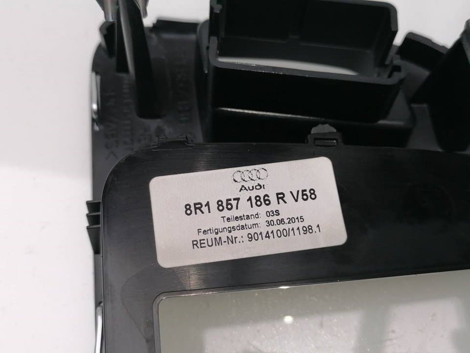 Plastico AUDI Q5 (8R) 2