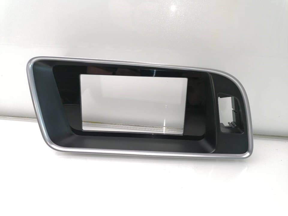 Plastico AUDI Q5 (8R)