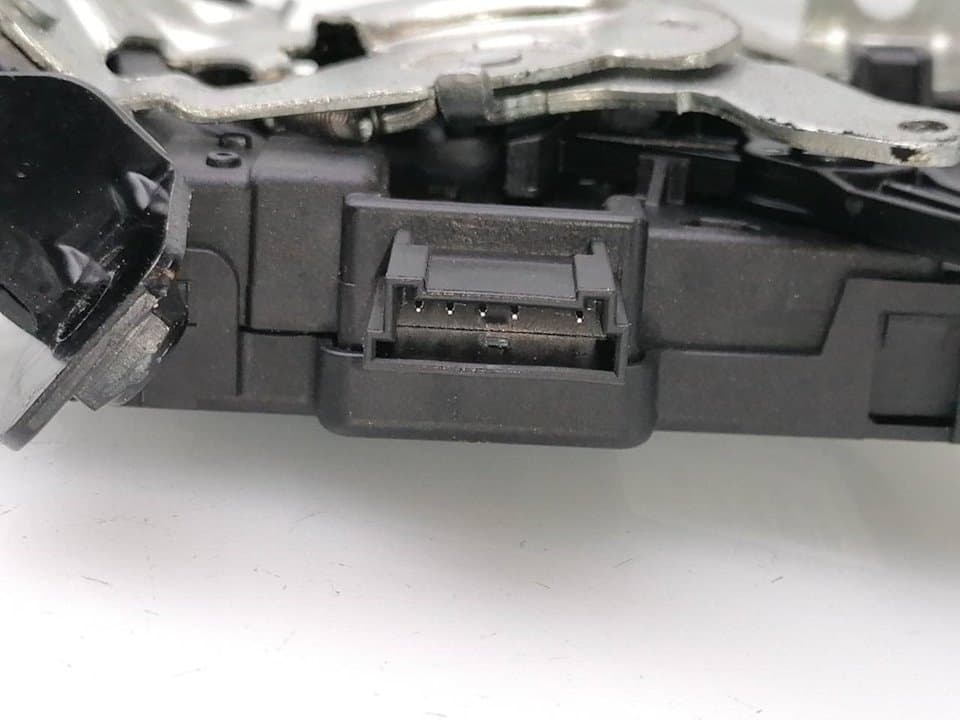 Cerradura maletero / porton ALFA ROMEO STELVIO (630) 2