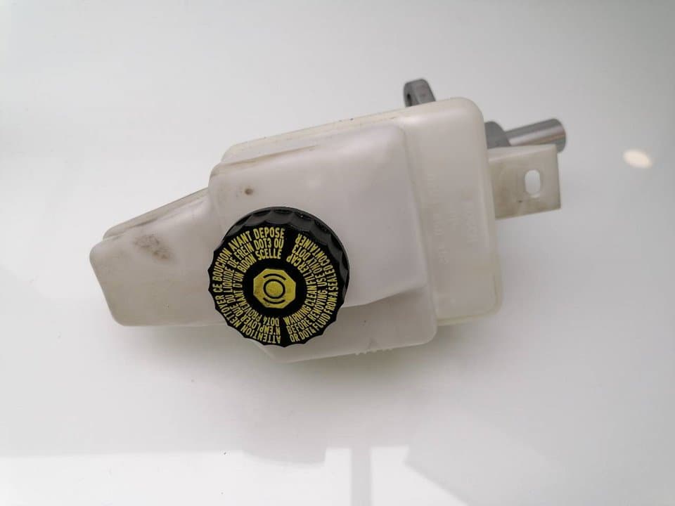 Bomba freno TOYOTA YARIS 4