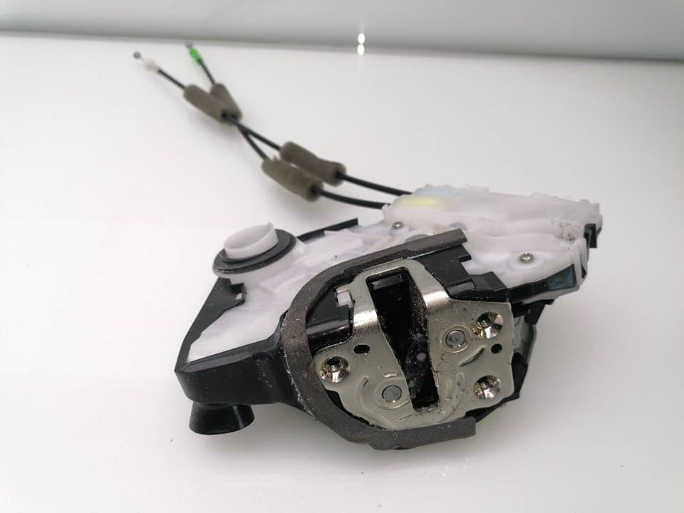 Cerradura puerta delantera izquierda TOYOTA YARIS