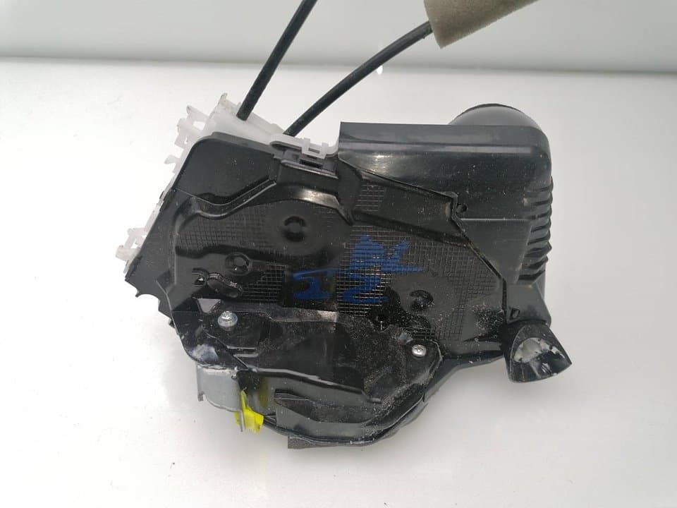 Cerradura puerta delantera izquierda TOYOTA YARIS 2