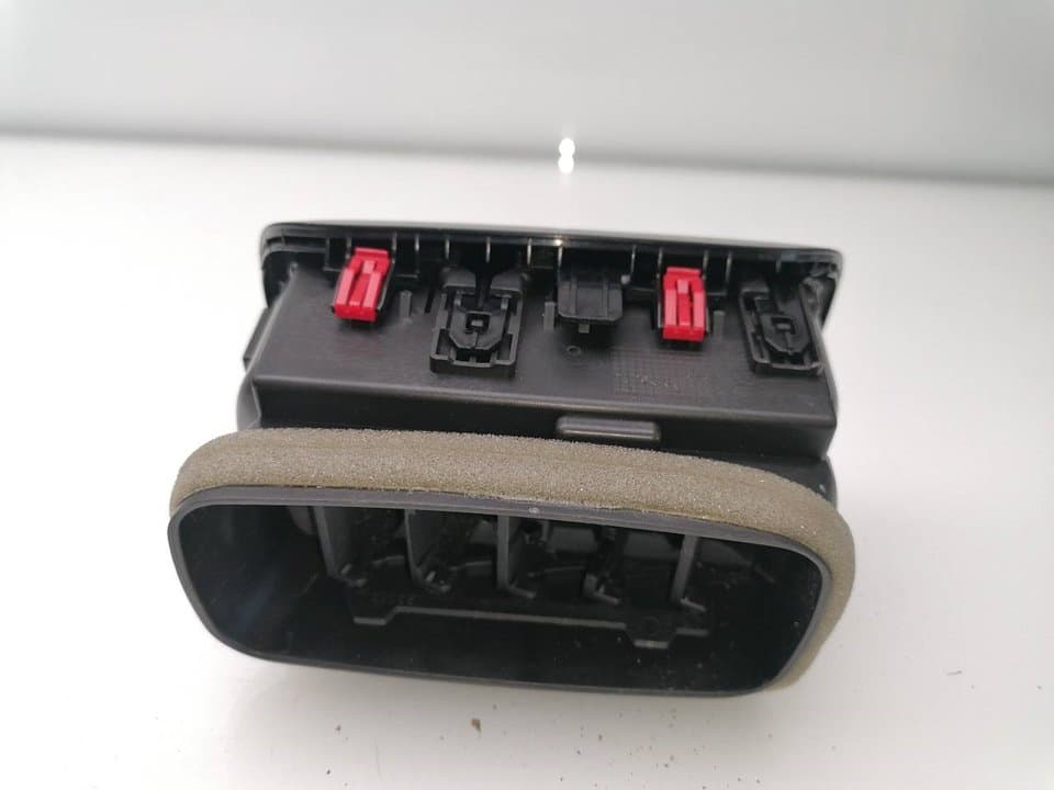 Recambio TOYOTA YARIS ref. 55650K0040 2