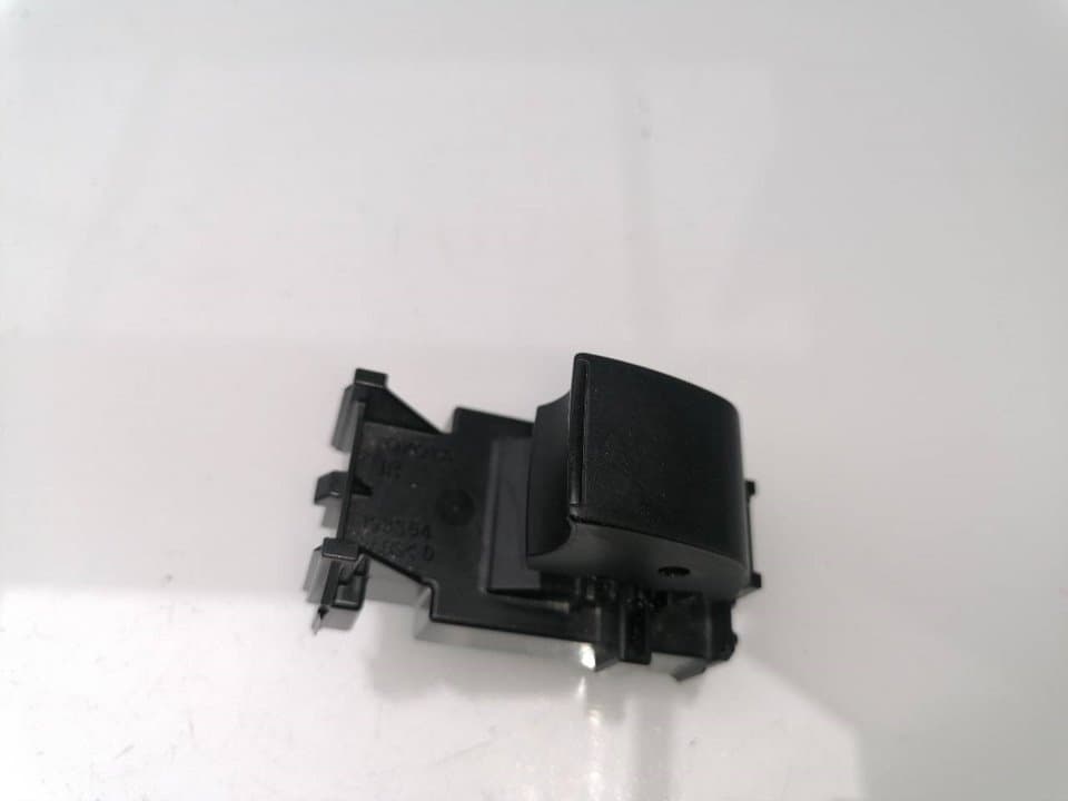 Mando elevalunas delantero derecho TOYOTA YARIS