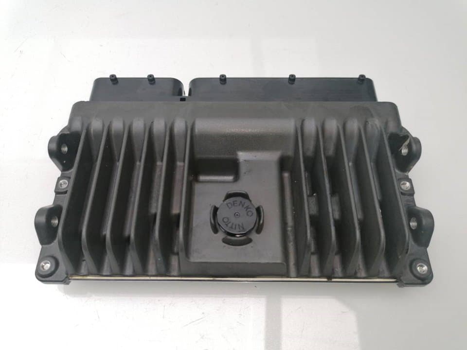 Centralita motor uce TOYOTA YARIS