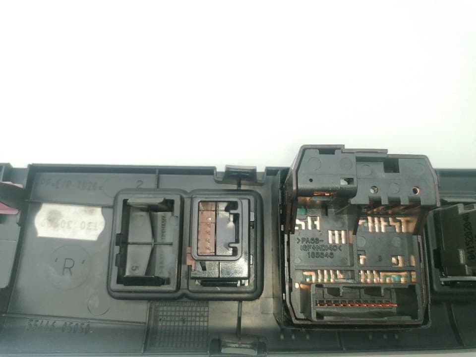 Mando multifuncion TOYOTA AVENSIS 2