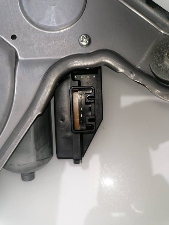 Motor limpia trasero TOYOTA AVENSIS 2