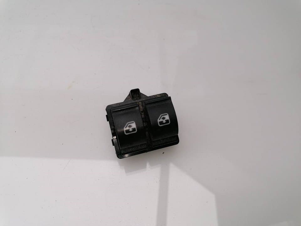 Mando elevalunas delantero izquierdo IVECO DAILY