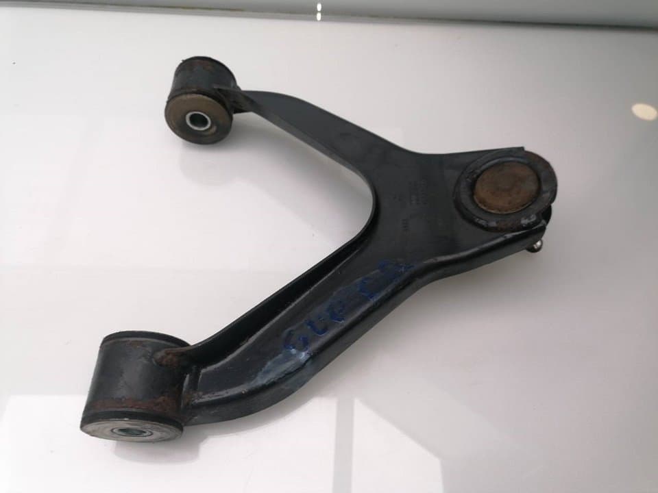 Brazo suspension superior delantero derecho IVECO DAILY