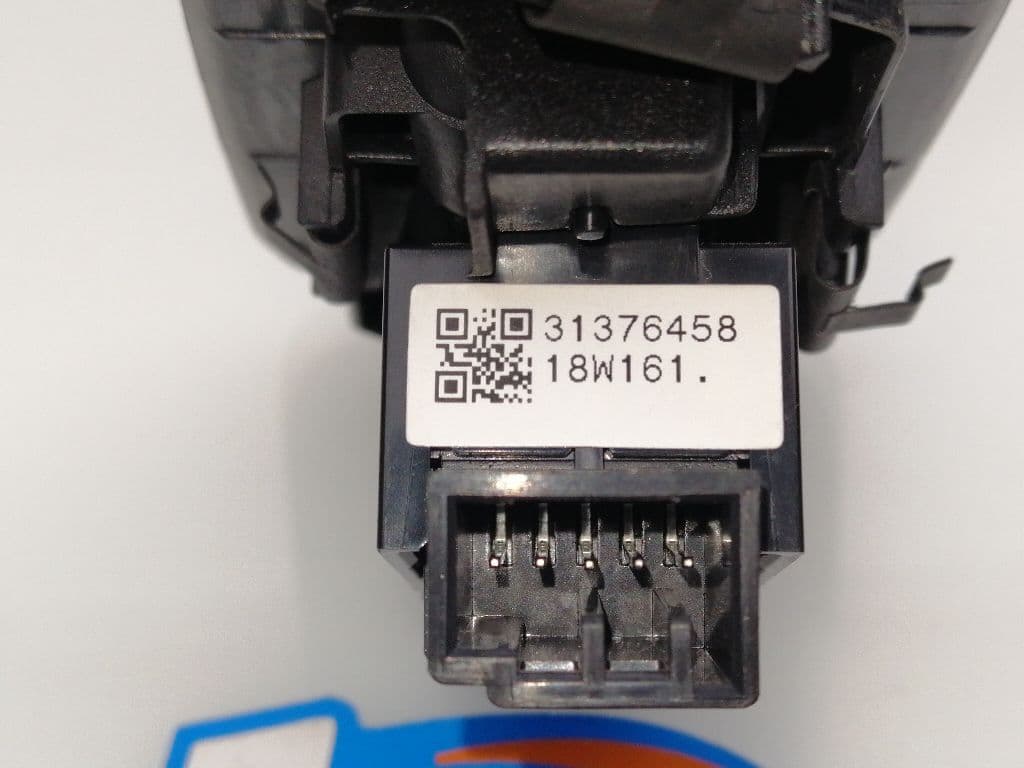 Mando elevalunas trasero derecho VOLVO V90 FAMILIAR 3